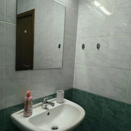 Pine's - Cozy With Free Bottle Of Wine, Private Wifi, Free Parking Lejlighed *