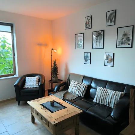 Lejlighed Pine's - Cozy With Free Bottle Of Wine, Private Wifi, Free Parking