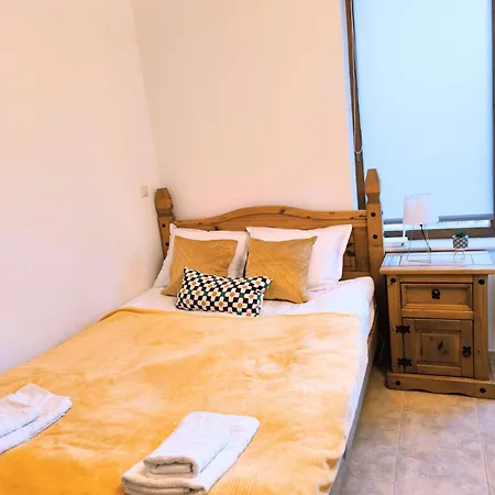 Pine's - Cozy With Free Bottle Of Wine, Private Wifi, Free Parking Lejlighed Bansko