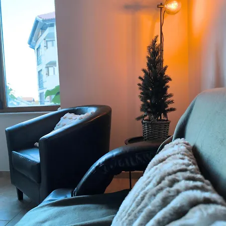 Pine's - Cozy With Free Bottle Of Wine, Private Wifi, Free Parking Lejlighed *