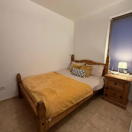 Pine's , Private Wi-fi Apartment