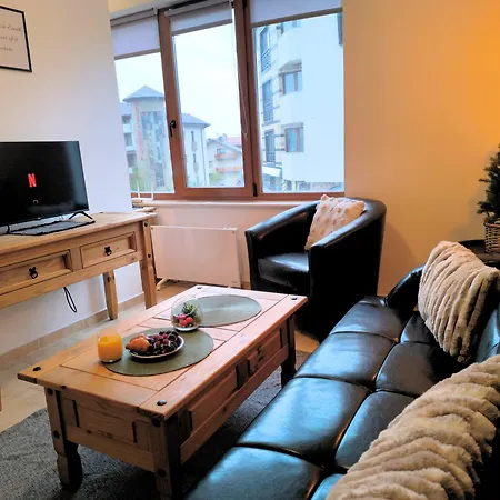 Апартамент Pine's - Cozy With Free Bottle Of Wine, Private Wifi, Free Parking