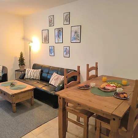 Pine's - Cozy With Free Bottle Of Wine, Private Wifi, Free Parking Апартамент